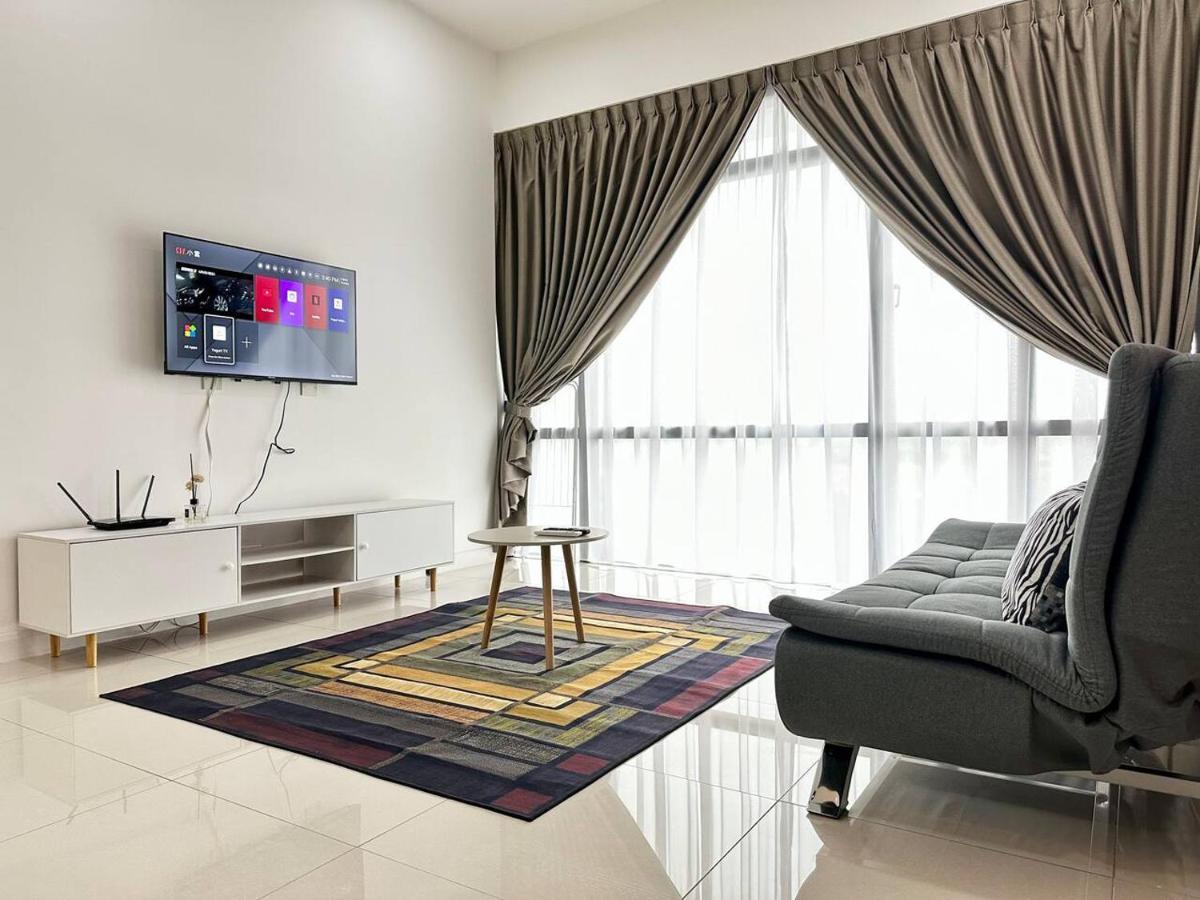Apartment A1601 Grand Medini 2br 100mbps Netflix By *